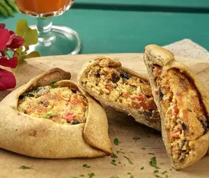 Samosas caprese y berenjenas