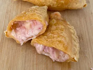 Empanada Jamon Y Queso