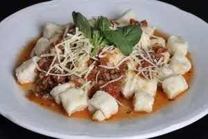 Ñoquis Caseritos con Salsa