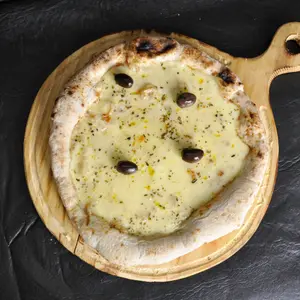 Pizza Muzza Masa Madre