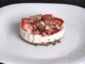 Postre frambuesa pistachos