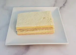 Sándwich de jamón y huevo