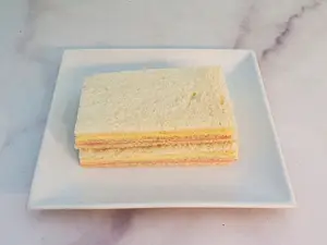 Sándwich de jamón y queso