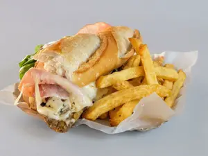 Sandwich De Milanesa