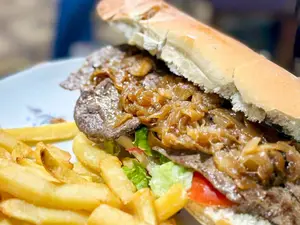 Sándwich de lomito