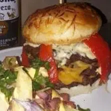 Hamburguesa casera explosiva