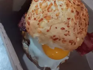 Hamburguesa casera triple