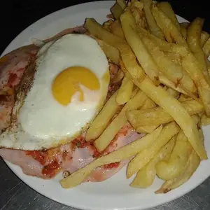 Milanesa De Ternera A Caballo