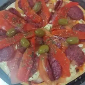 Pizza calabresa grande