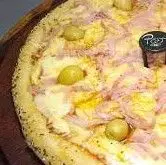Pizza con provolone grande