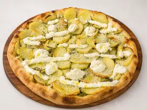 Pizza de papa y romero - piedr