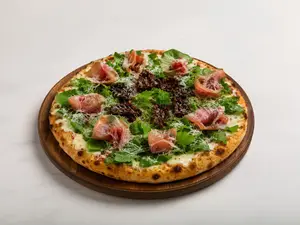 Pizza de rúcula y crudo - molde