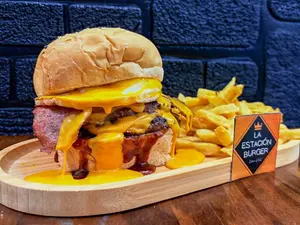 Burger la estación