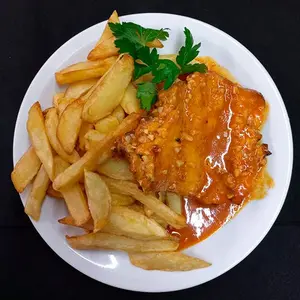 1/4 de pollo al ajillo+ fritas