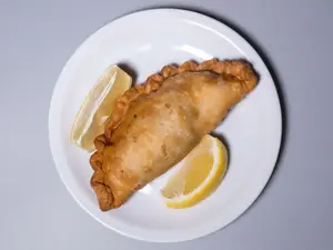 Empanadas de carne cortado a cuchillo (12 unidades)