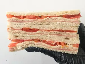 Triple de jamom y tomate