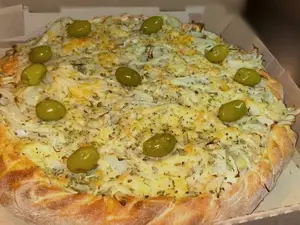 30 - Fugazza con queso p/ 3 o 4 personas