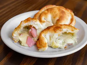 Empanada de roquefort y jamón