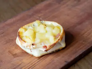 Canastita de jamón y ananá