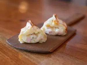 Empanada de jamón y queso