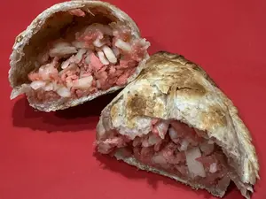 Empanada veg jamon y queso