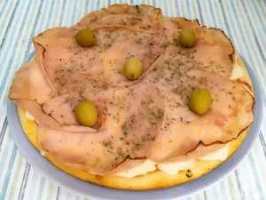 Fugazzeta con jamon grande