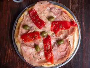 Pizza jamón y morrones chica