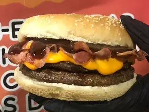 Hamburguesa Americana + Papas Fritas