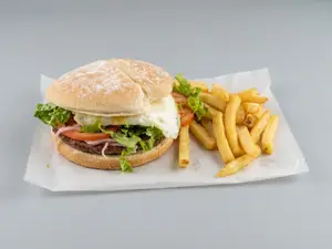 Hamburguesa completa con huevo + papas fritas