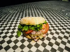 Hamburguesa De Pollo Completa