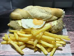 Sand de pollo completo + papas