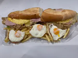 SAND XXL + PAPAS CON HUEVO