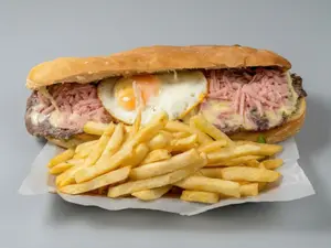 Sandwiches De Lomito Completo