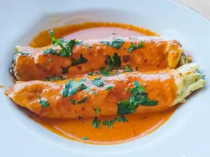 Canelones de verdura y pollo