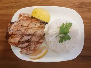 1/4 pollo grille con guarn