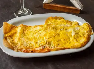 Omelette caprese