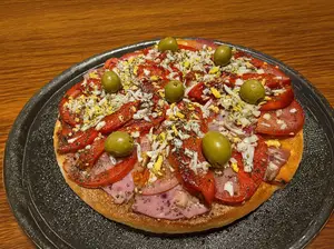 Pizza grande americana