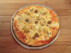 Pizza grande de muzzarella