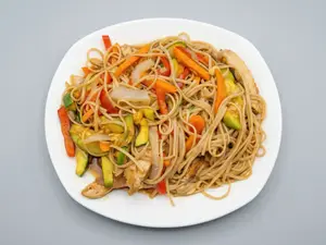 Wok de verduras con spaghettis