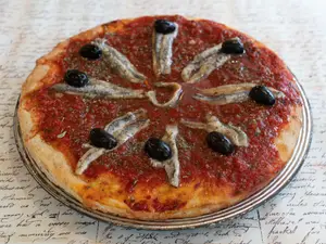 Chica Anchoas