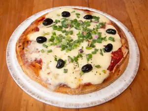 Grande Muzzarella Con Verdeo