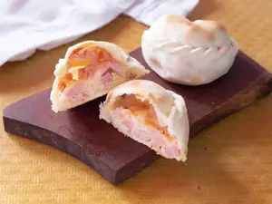Empanada  Jamon y Queso