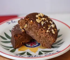 ALFAJOR NEGRO CON MANI