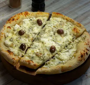 Pizza quattro formaggi