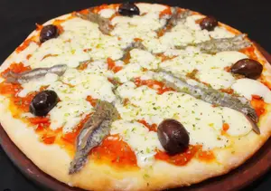 Pizza De Anchoas (8 Porciones)