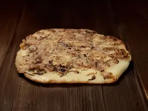Fugazza con muzzarella