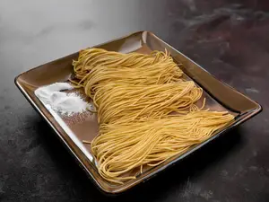 Fideos gruesitos al huevo
