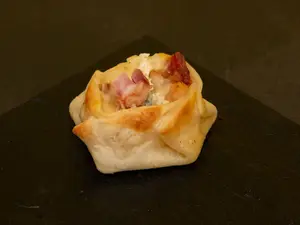 Canasti de panceta y roquefort