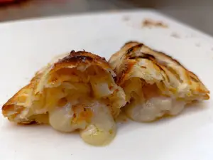 Empanada de jamón y roquefort