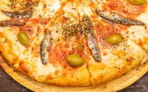 Pizza Muzzarella con anchoas